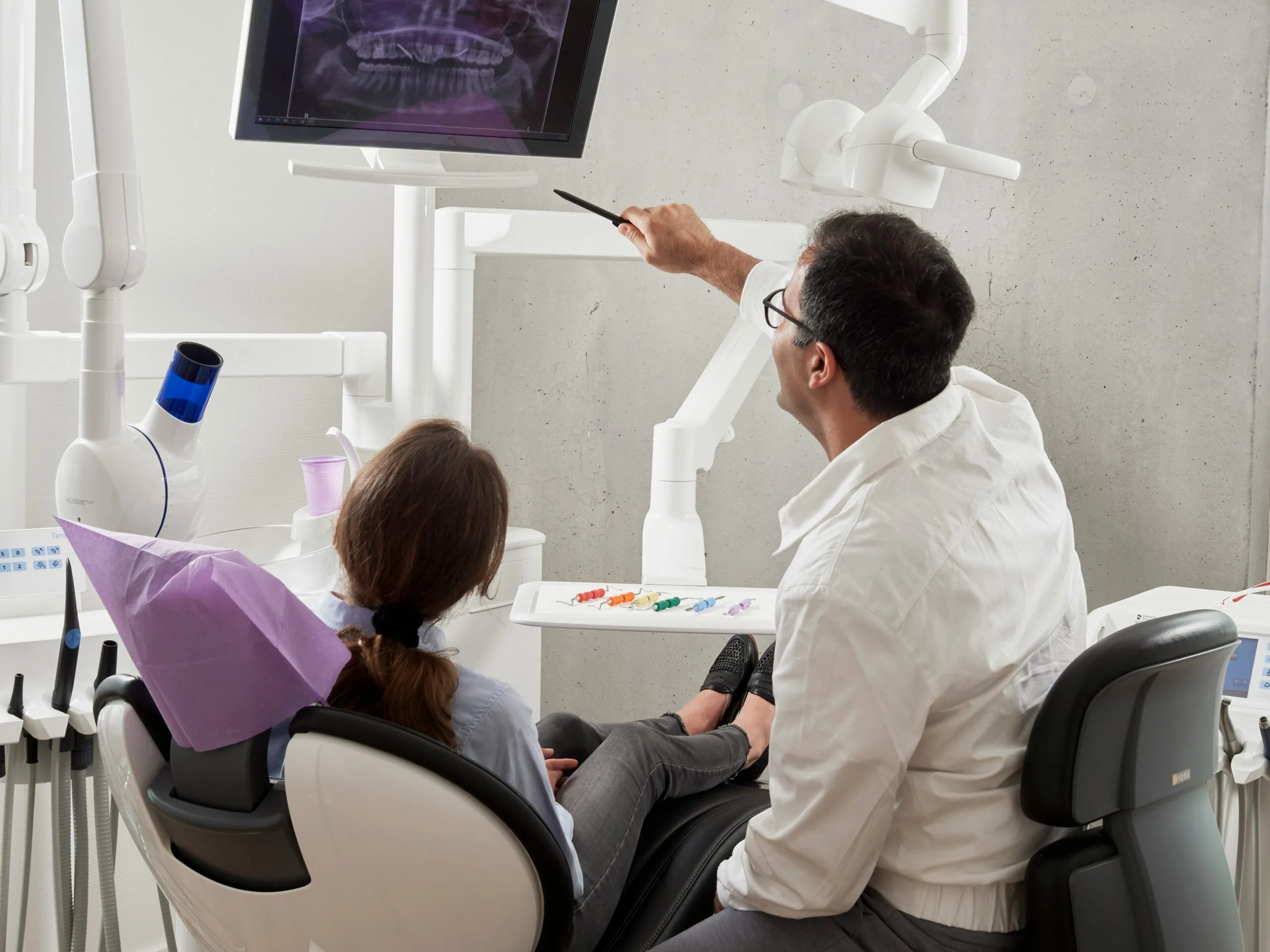 columbus oh woman getting a free dental implant consultation in westerville